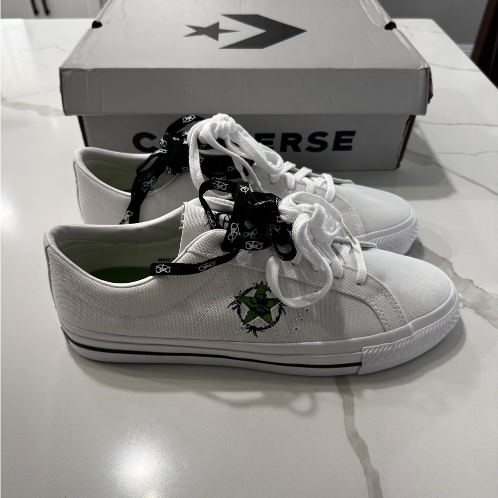 Converse One Star Pro 2000s White & Green Skate Shoes Brand NWT - Picture 1 of 5